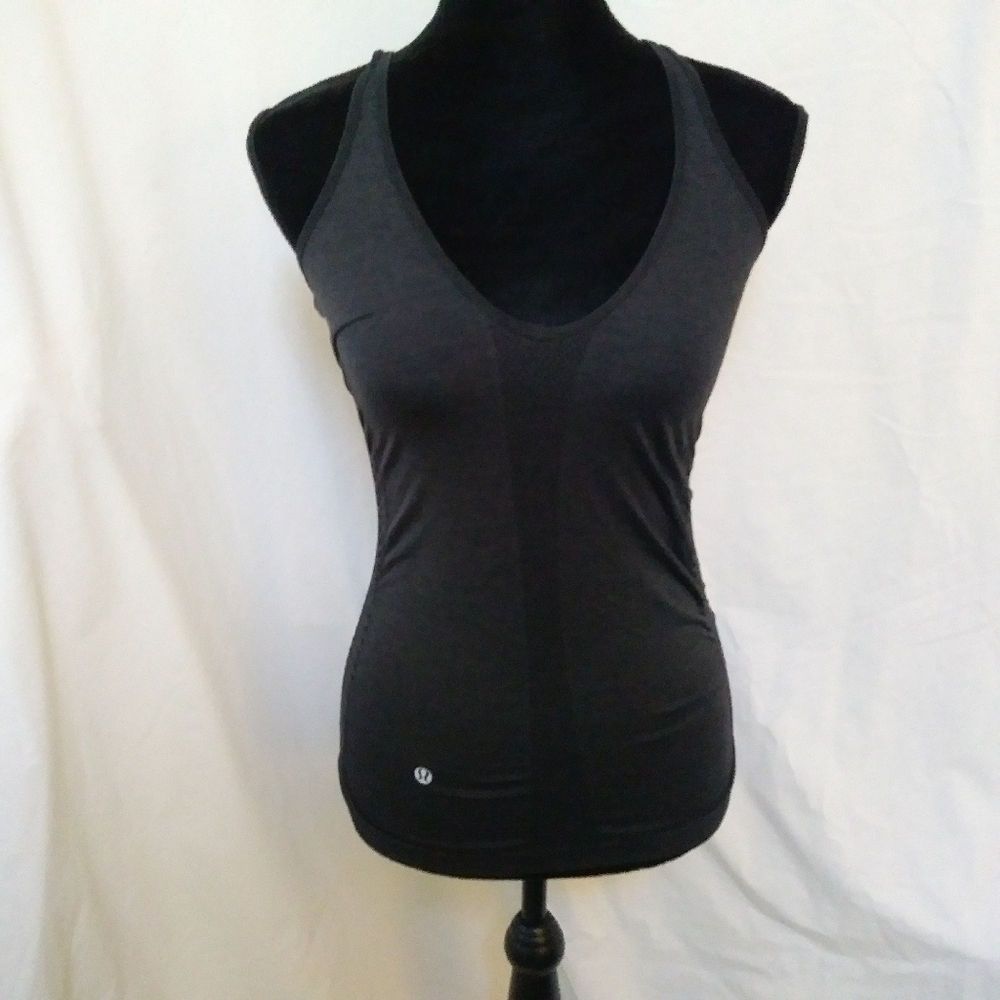 Lululemon womens black active top